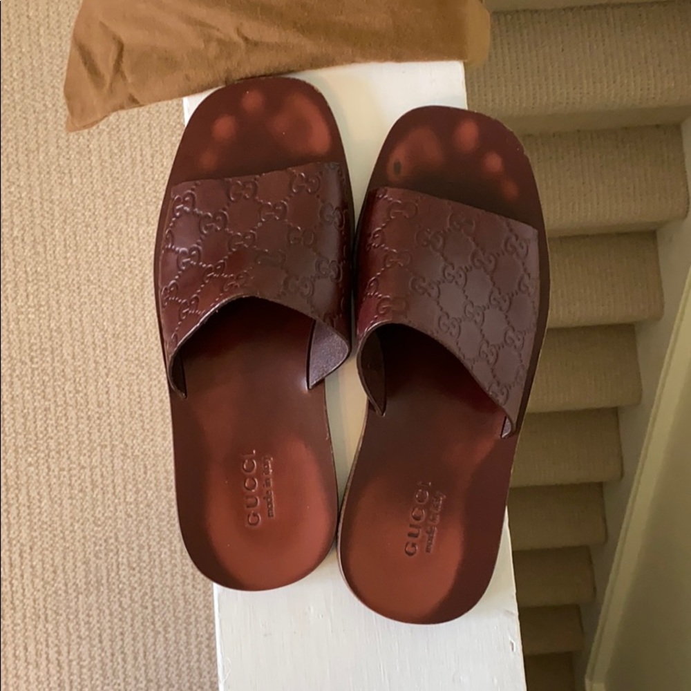 *Authentic* Gucci Slides